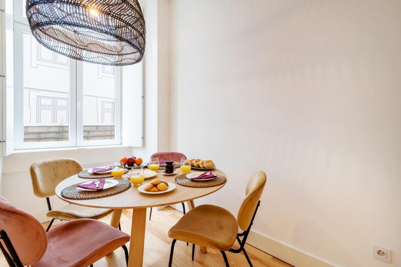 Modern 1Bdr In Downtown Lisbon By Lovelystay Extérieur photo